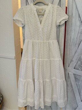 Cynthia Rowley White Eyelet V-Neck Tiered Midi Dress beautiful details and lined